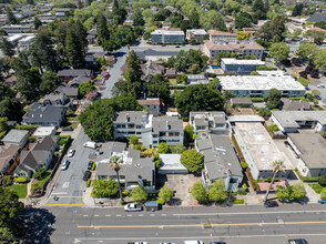 Palm Court in San Mateo, CA - Building Photo - Building Photo