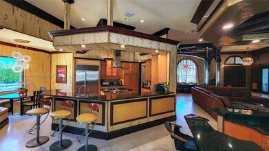 14503 SW 16th St in Davie, FL - Foto de edificio - Building Photo