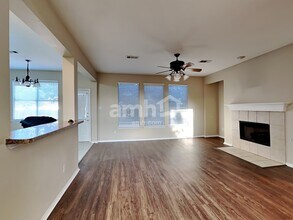 3841 Chimney Rock Dr in Denton, TX - Building Photo - Building Photo