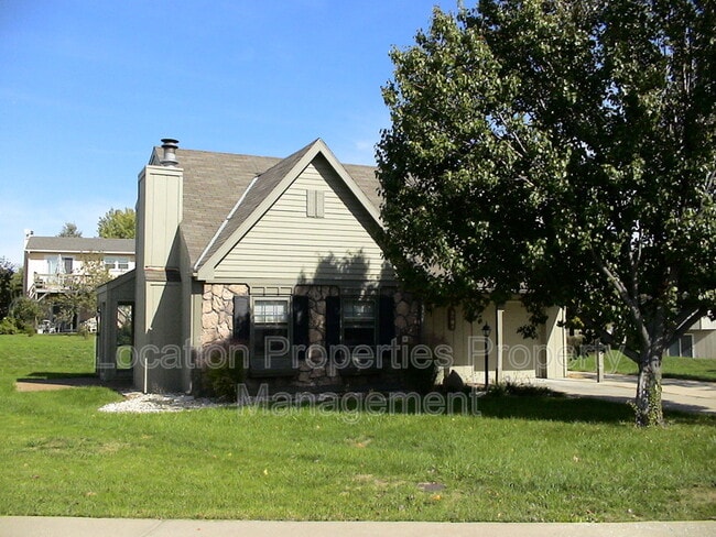 property at 3604 Lakecrest Ct
