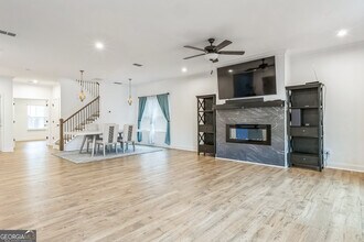 3682 Bradford Way in Atlanta, GA - Building Photo - Building Photo