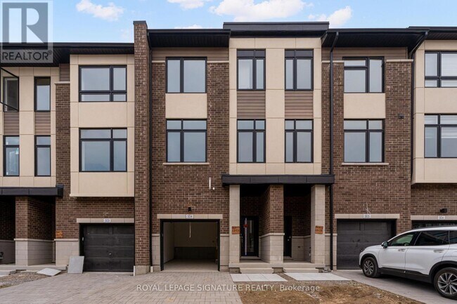 1695 Dersan St in Pickering, ON - Building Photo - Building Photo