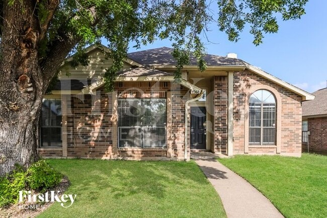 property at 4368 Saugus Dr