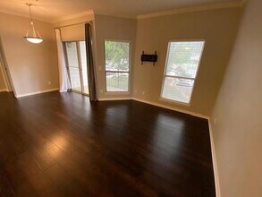 6000 Shepherd Mountain Cove, Unit 1008 in Austin, TX - Foto de edificio - Building Photo