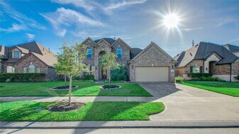 13123 Hazelwood Hollow Dr in Tomball, TX - Building Photo