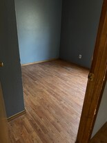 750 Bonham St in Paris, TX - Building Photo