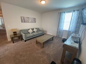 350 Lasso Dr in Kissimmee, FL - Building Photo - Building Photo