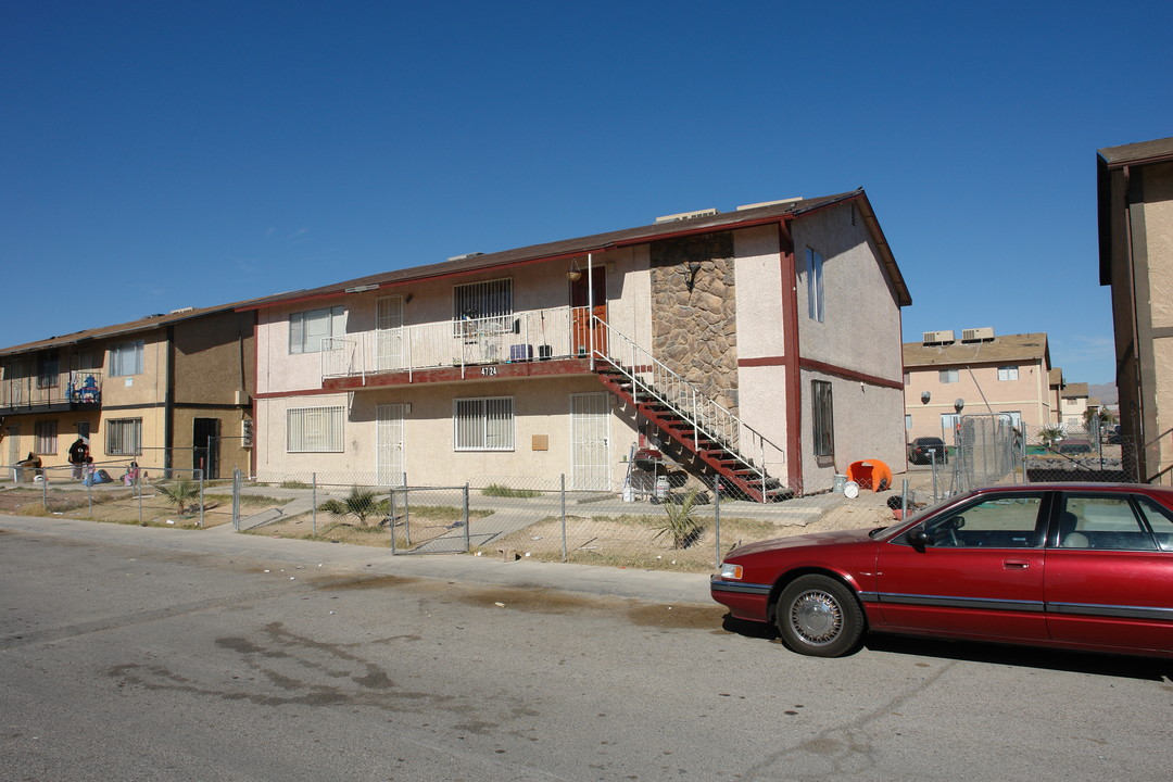 Puebla Estates in Las Vegas, NV - Foto de edificio