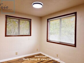 1029 C St in Springfield, OR - Building Photo - Building Photo