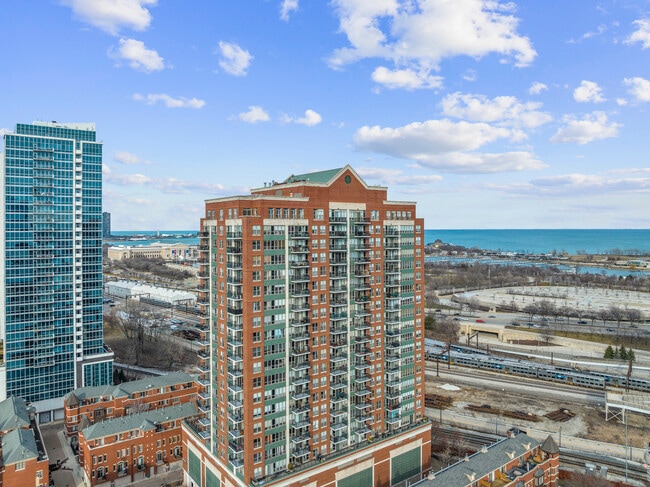 property at 1717 S Prairie Ave