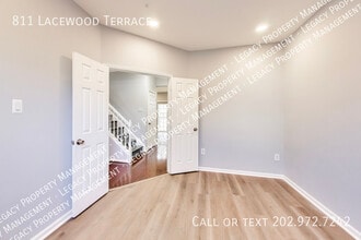 811 Lacewood Terrace in Hyattsville, MD - Building Photo - Building Photo