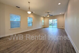 631 2nd Ave S in Jacksonville Beach, FL - Building Photo - Building Photo