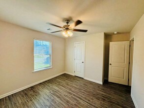 24359 Dawson Ct in Ponchatoula, LA - Foto de edificio - Building Photo