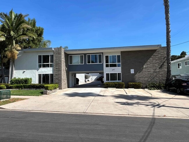 property at 2006 Diamond St