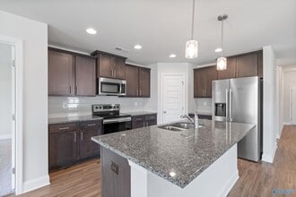 191 Cherry Laurel Dr in Hazel Green, AL - Building Photo - Building Photo