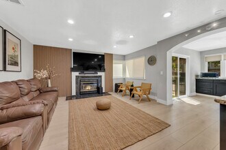 8004 Caymus Dr in Sacramento, CA - Building Photo - Building Photo