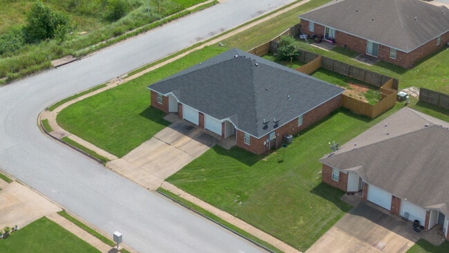 256 Graystone Cir in Centerton, AR - Building Photo - Building Photo