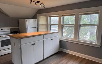 7708 W Orchard St in West Allis, WI - Building Photo - Building Photo