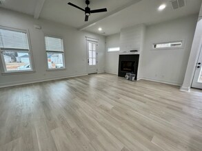 6203 SW Prism Path St in Bentonville, AR - Foto de edificio - Building Photo