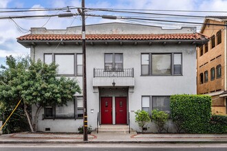 1616-1622 E 4th St in Long Beach, CA - Building Photo - Building Photo