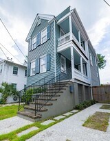33 Ashton St in Charleston, SC - Building Photo