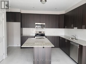 176 Cranesbill Rd in Ottawa, ON - Building Photo - Building Photo