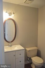 5362 Sequoia Farms Dr in Centreville, VA - Building Photo - Building Photo
