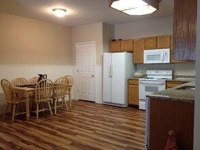 504 N Seven Peaks Blvd-Unit -A in Provo, UT - Building Photo - Building Photo