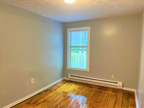 1-7 Old Mendon Street, Unit Unit 3C in Blackstone, MA - Foto de edificio - Building Photo