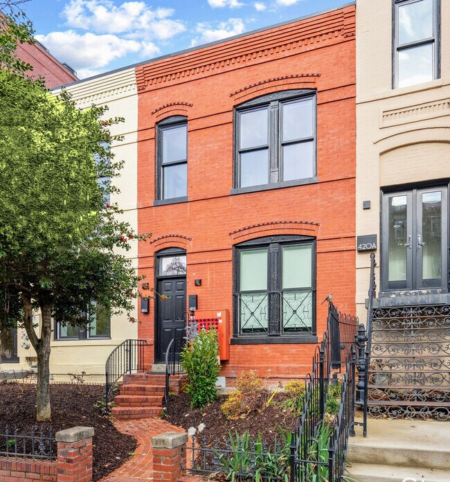 418 D St SE in Washington, DC - Building Photo - Building Photo
