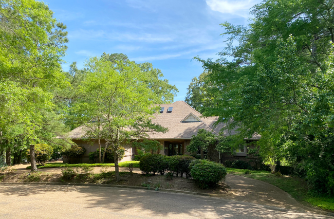 1921 Petit Bois St N in Jackson, MS - Building Photo - Building Photo