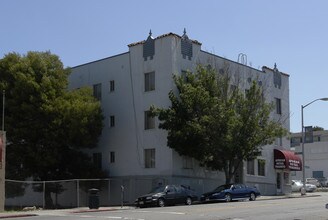 2240-2242 Macarthur Blvd in Oakland, CA - Building Photo - Building Photo