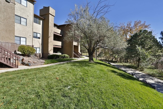 Sofi Belmar in Lakewood, CO - Foto de edificio - Building Photo