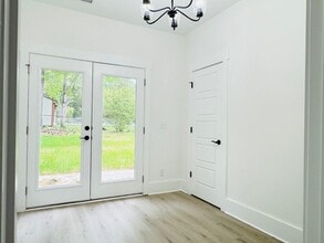 404 Andrews Rd in Durham, NC - Building Photo - Building Photo