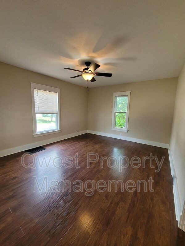 932 Crescent St NE in Grand Rapids, MI - Building Photo - Building Photo