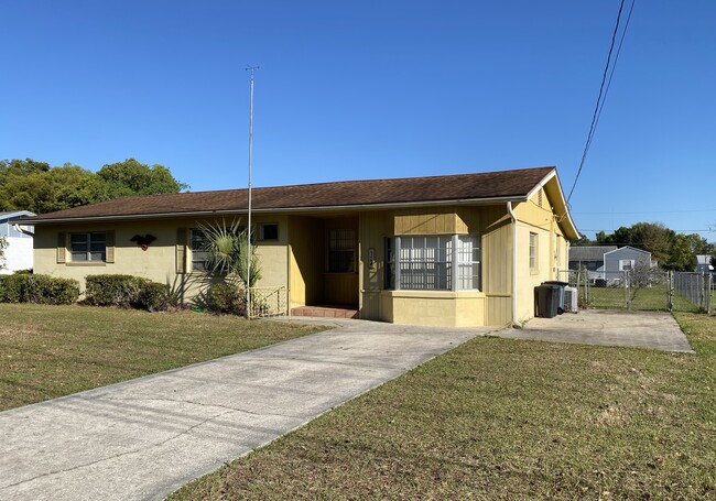 36 W Highbanks Rd in Debary, FL - Foto de edificio - Building Photo