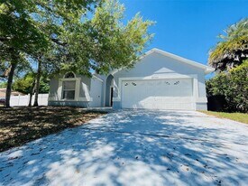 2425 Timothy Ln in Kissimmee, FL - Building Photo