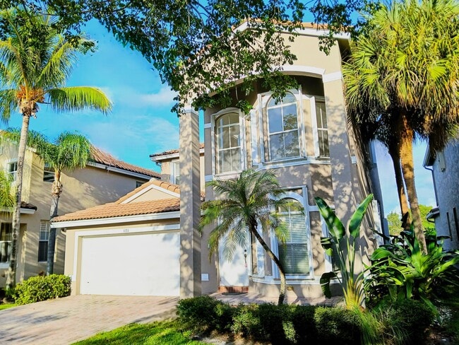 property at 1171 W Magnolia Cir