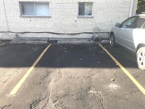 725 Busse Hwy in Park Ridge, IL - Building Photo - Building Photo