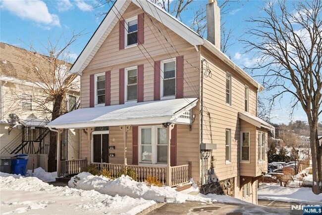 87 James St in Englewood, NJ - Building Photo - Building Photo