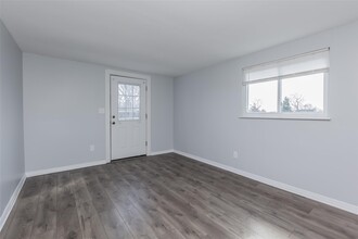 57 Pearl St in Deer Park, NY - Building Photo - Building Photo