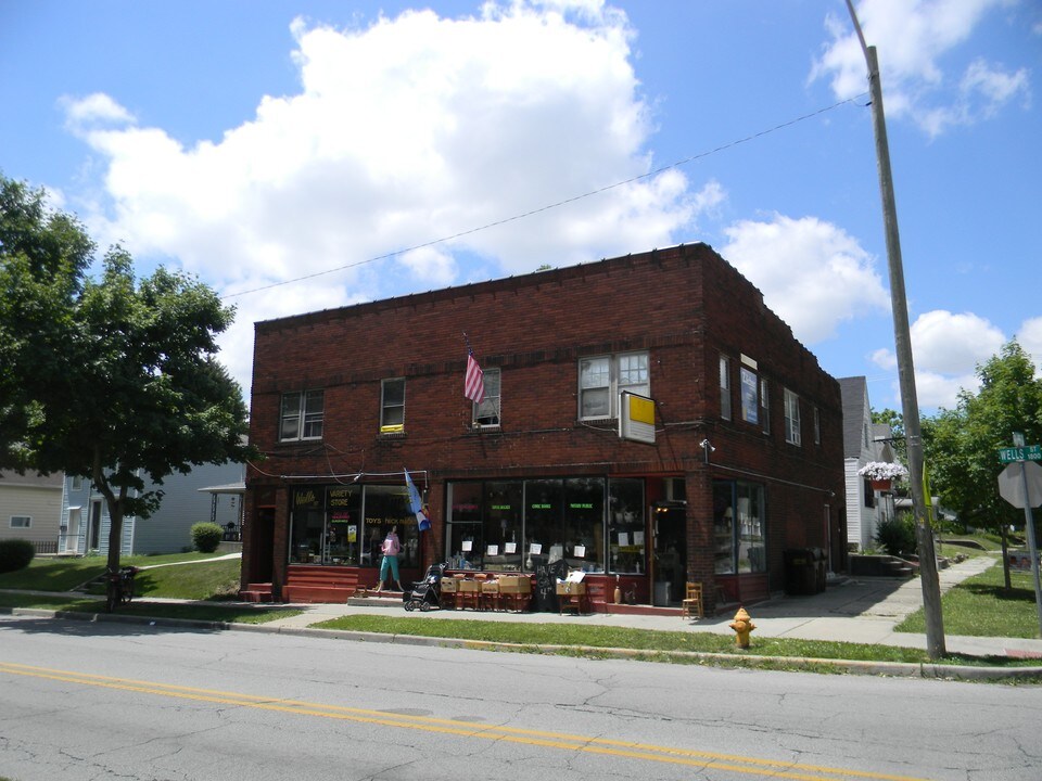 1833 N Wells St in Fort Wayne, IN - Foto de edificio