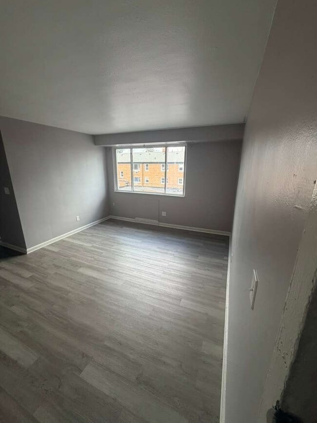 13975 Superior Ave, Unit 208