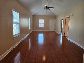 1712 Stonebriar Dr NE in Cleveland, TN - Building Photo - Building Photo