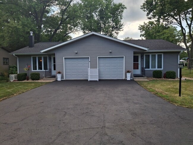 property at 5327 N Sheridan Rd