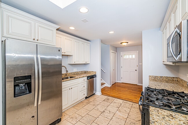 1767 E Cree Ln in Mount Prospect, IL - Building Photo - Building Photo