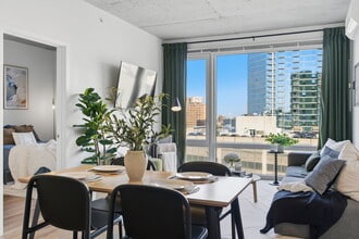 Post Chicago in Chicago, IL - Building Photo - Building Photo