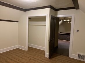 318 N 41st St, Unit 318B in Milwaukee, WI - Foto de edificio - Building Photo