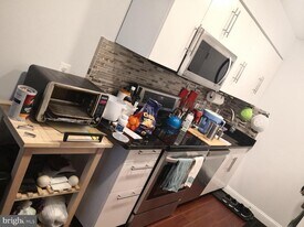 615 N 11th St in Philadelphia, PA - Building Photo