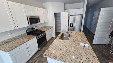 563 Harrison Mill St in Myrtle Beach, SC - Building Photo - Building Photo